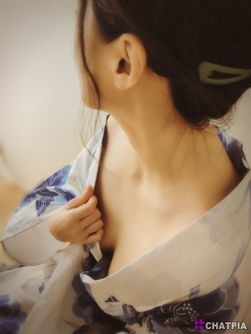 ꤫